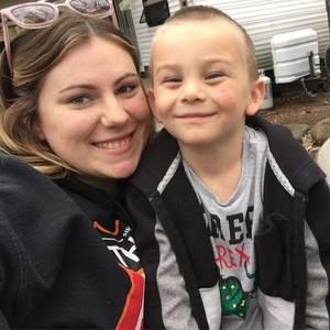 Meet your Posher, Dana